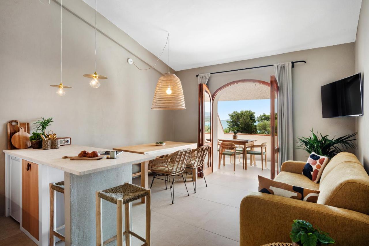 Baia Dorata Beach Apartment Porto Istana Buitenkant foto
