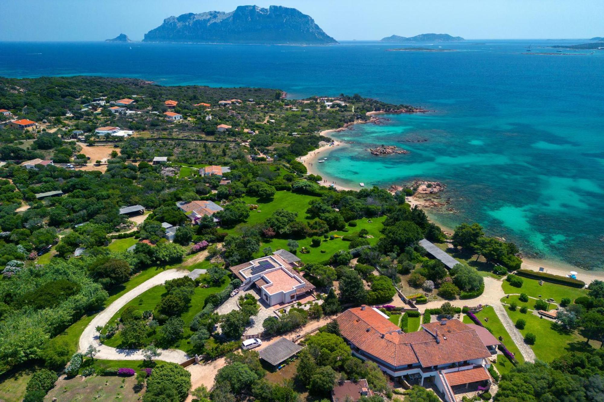 Baia Dorata Beach Apartment Porto Istana Buitenkant foto