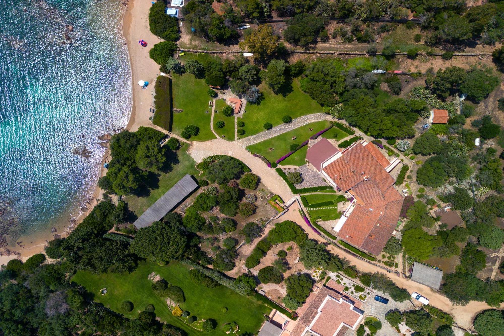 Baia Dorata Beach Apartment Porto Istana Buitenkant foto